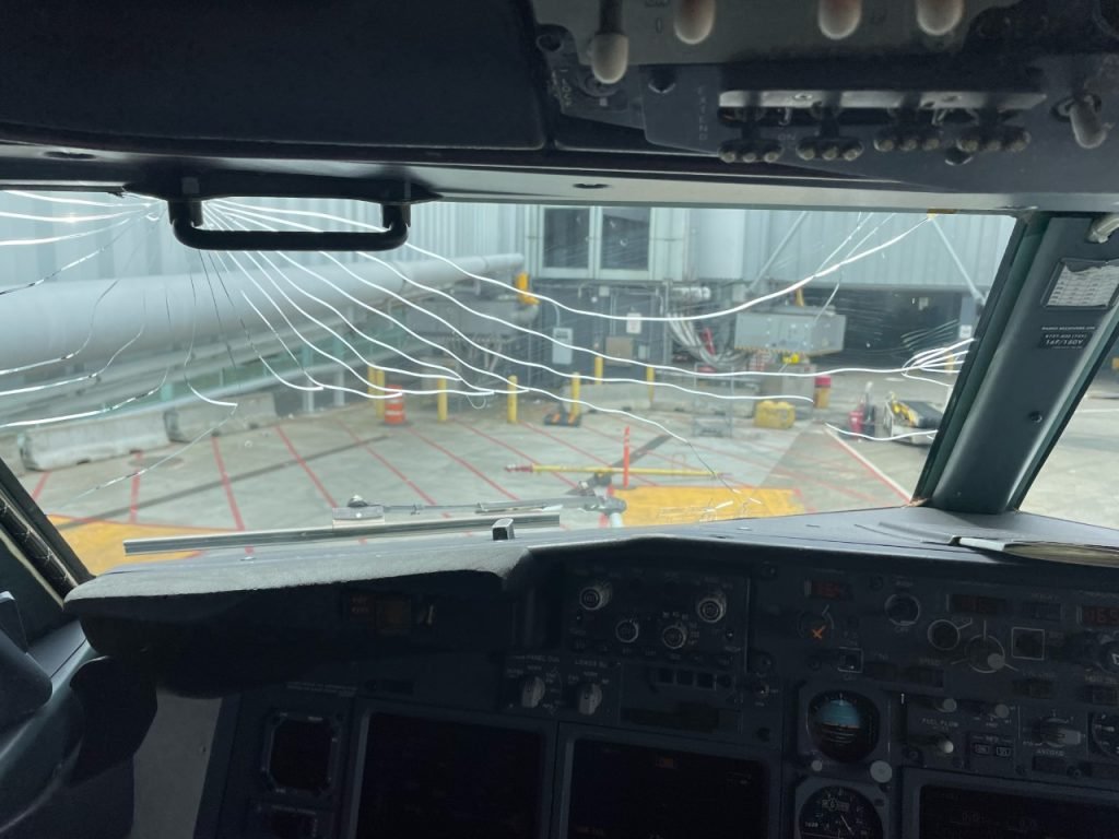 Image d'illustration d'un pare-brise craquelé